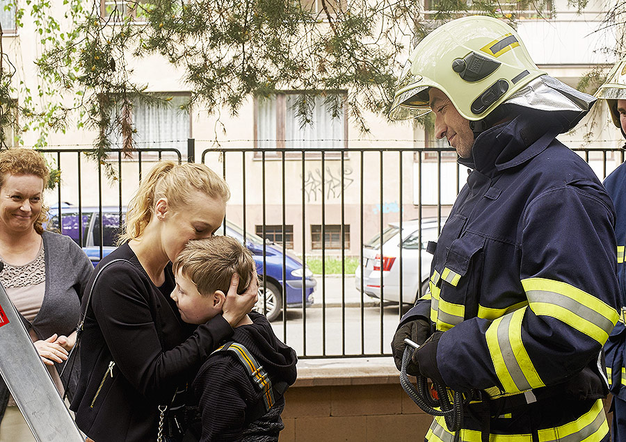 Gabina (Aneta Krejcikova), Sima (Jakub Krause), Ales (Denny Ratajsky)