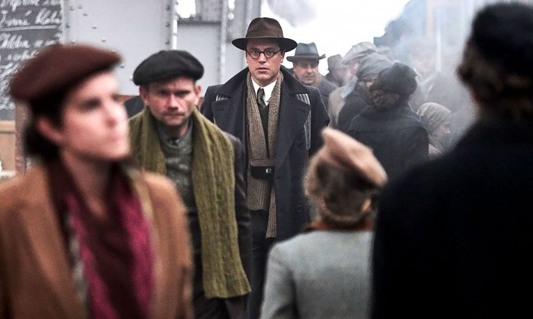 Jeden život – životopisné drama - Foto 7