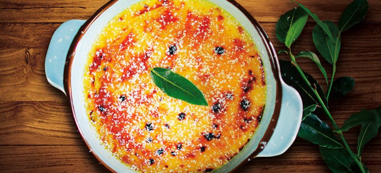 Crème brûlée s čerstvým bobkovým listem – vaření